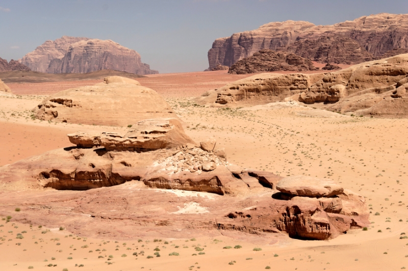 Desert scene, Wadi Rum Jordan 2.jpg